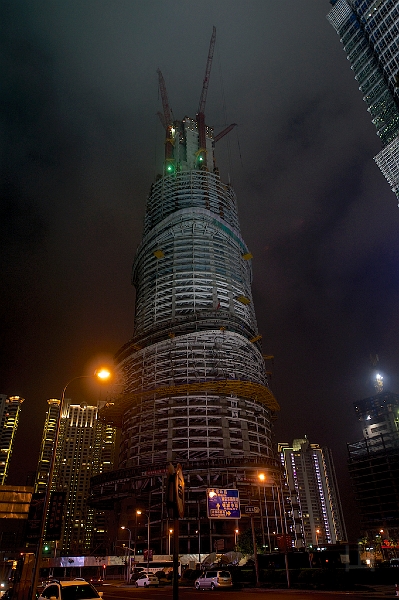 _SHA6016.jpg -     Shanghai Tower. ,      2015 .    121 .
